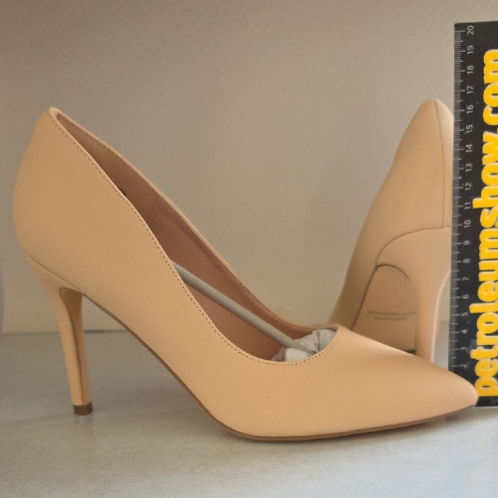 NEW DREAMPAIRS CHRISTIAN Tan Women's Pumps